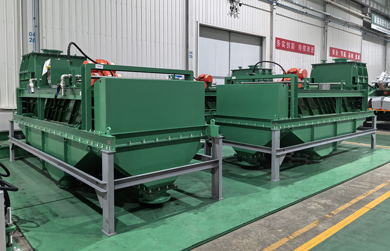 20260121Coarseseparationscreenwithunderflowcollectionchute